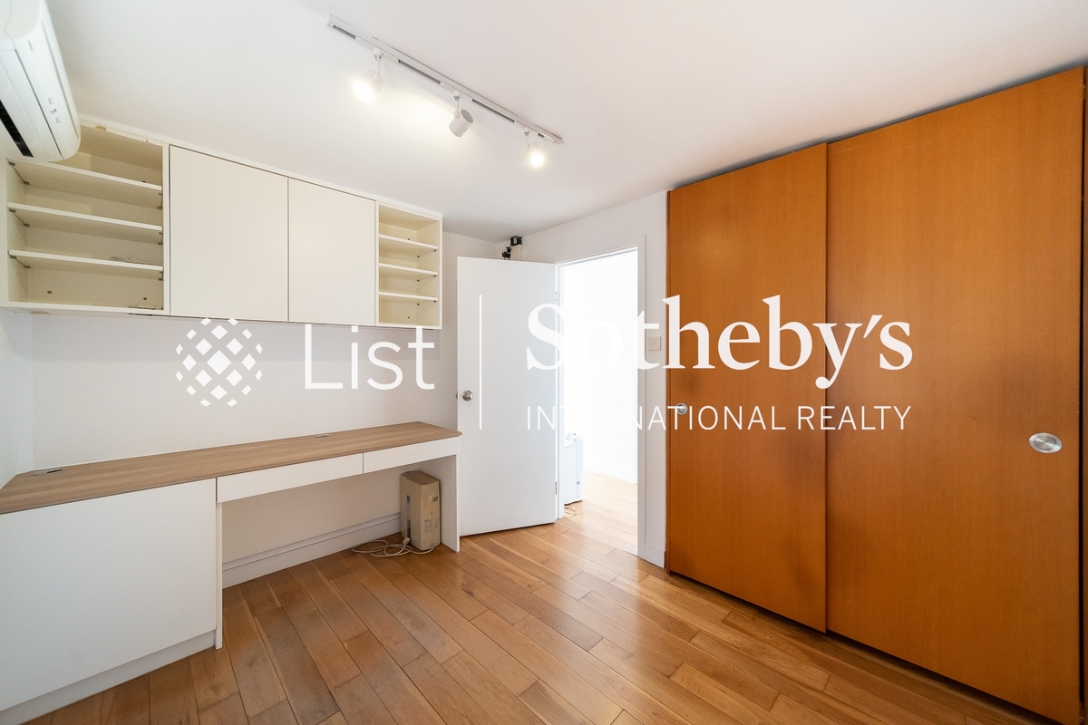 Wong Chuk Shan New Village 黃竹山新村 | Study Room