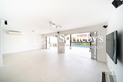 Wong Chuk Shan New Village 黃竹山新村 | Living and Dining Room