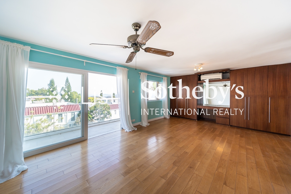 Wong Chuk Shan New Village 黃竹山新村 | Master Bedroom