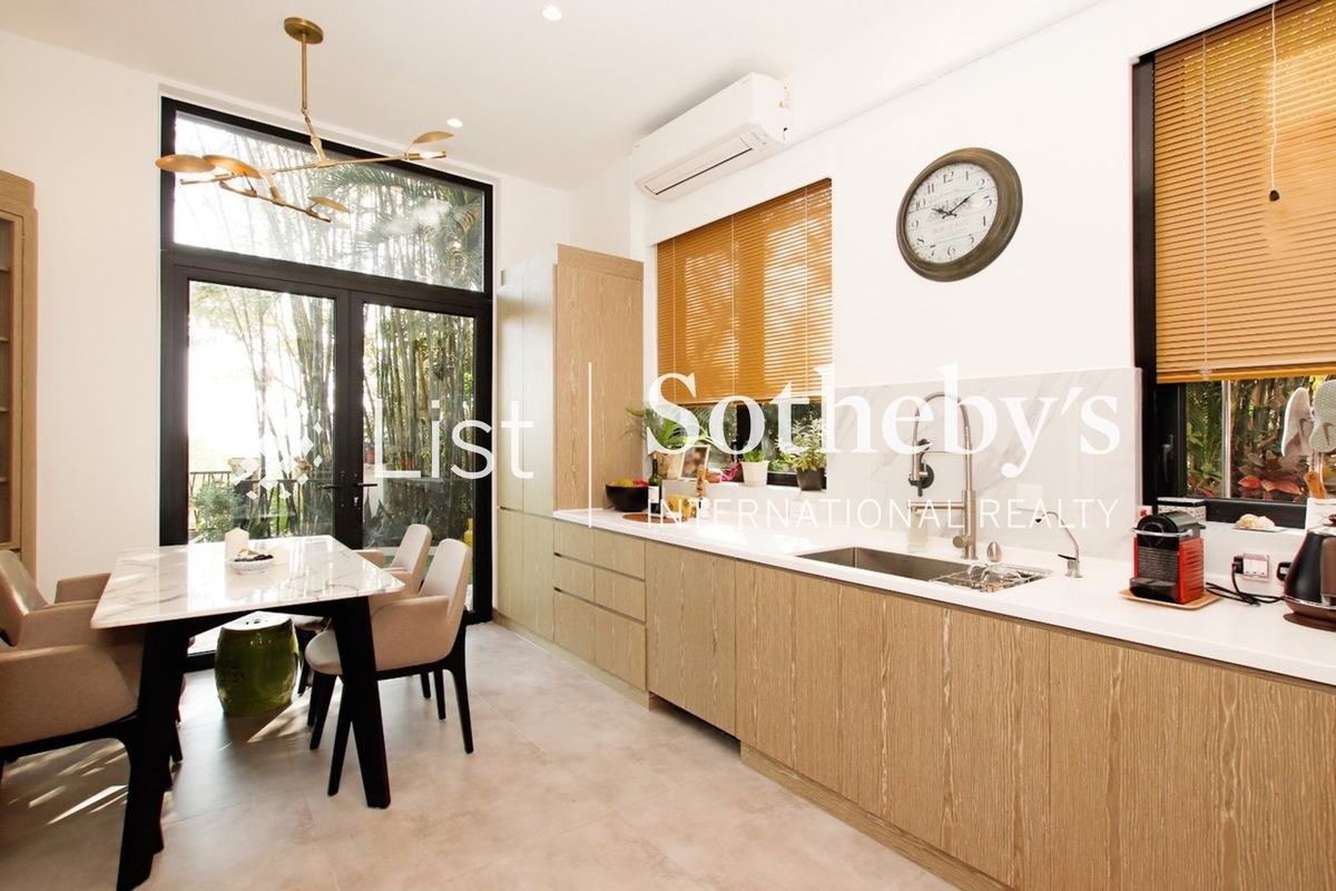 Fu Kong Shan Road 富崗山路 | Kitchen