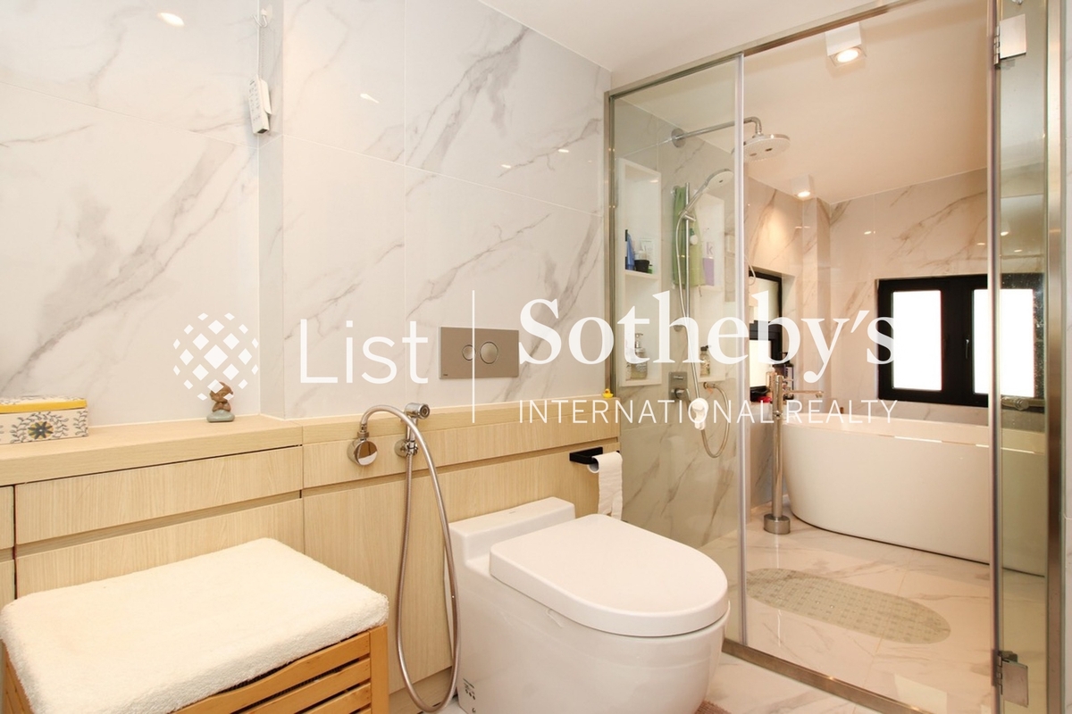 Fu Kong Shan Road 富崗山路 | Master Bathroom