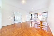 Luso Apartments 和域台 | Living and Dining Room