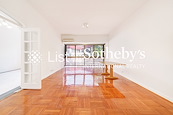 Luso Apartments 和域台 | Living and Dining Room