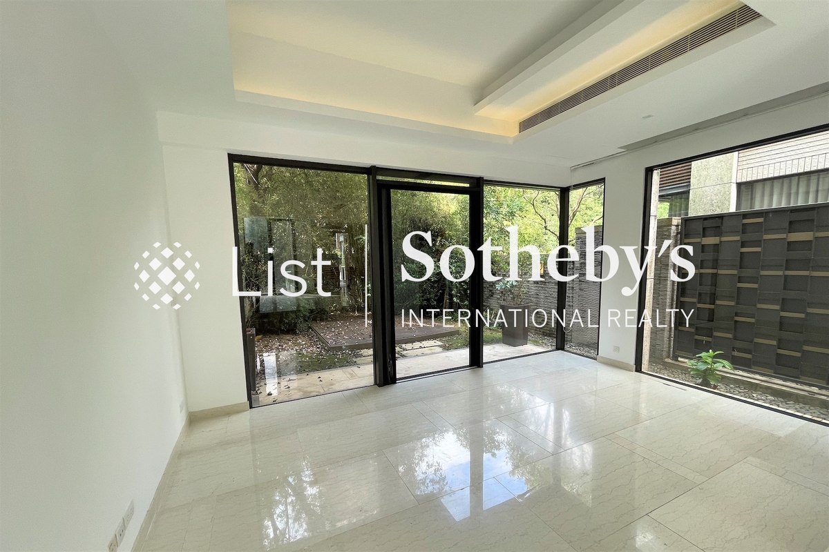 Valais I 天巒1期 | Living Room