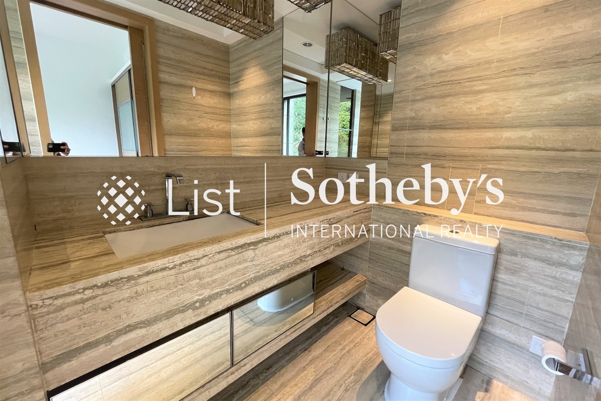 Valais I 天巒1期 | Master Bathroom