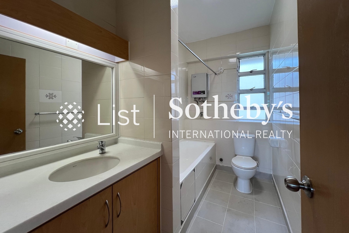 Aurora 銀霞閣 | Master Bathroom