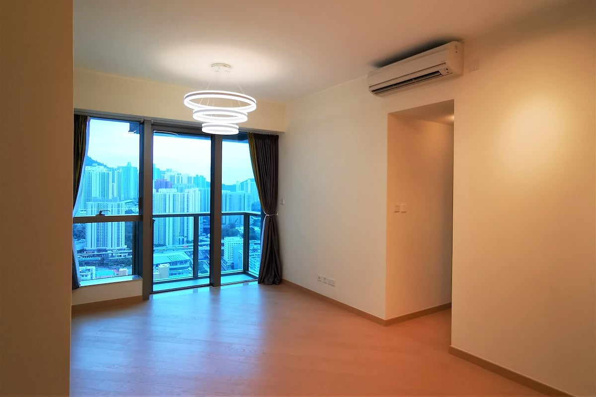 Grand Central Phase 1 凯汇 1期 | Balcony off Living Room