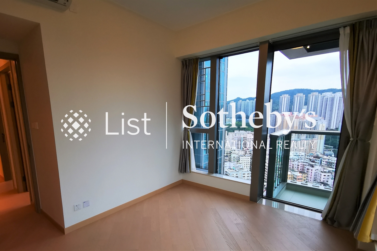 Grand Central Phase 1 凱匯 1期 | Balcony off Master Bedroom