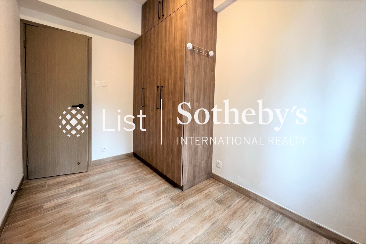 Kwong Wah Mansion 光華大廈 | Built-in Wardrobe in Bedroom 1