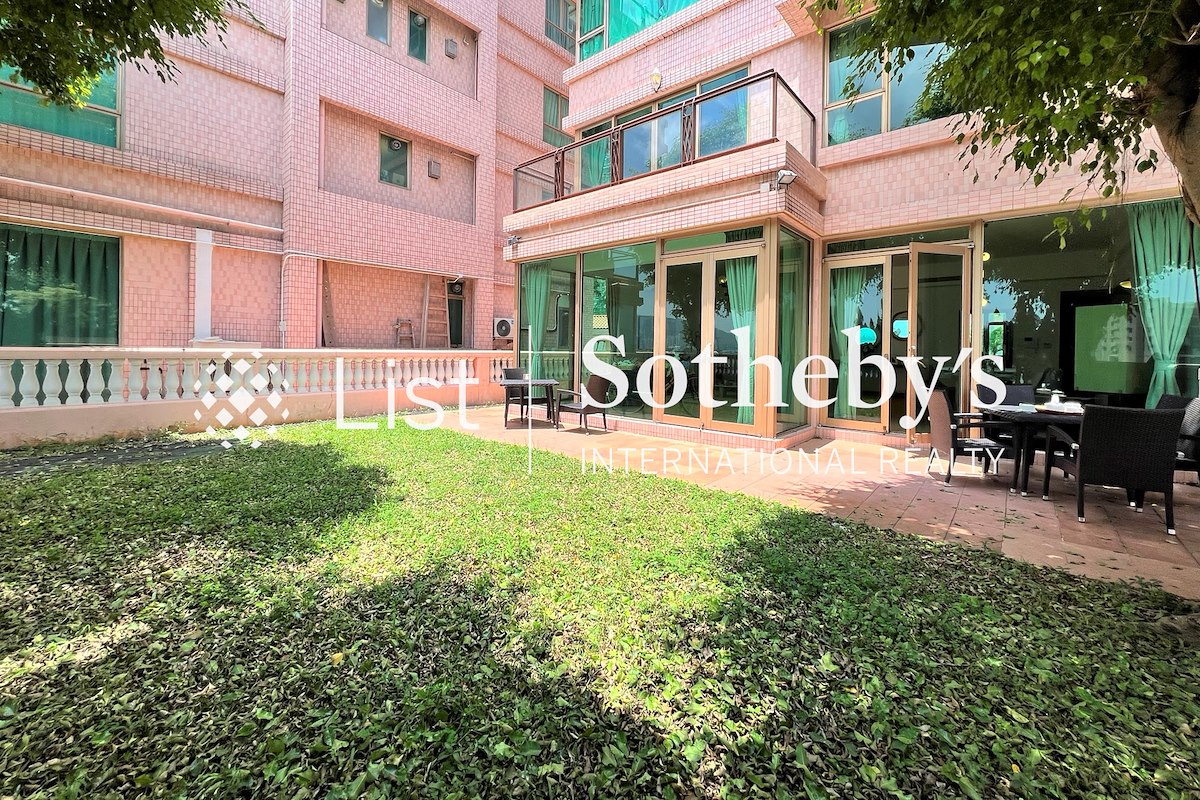 Hong Kong Gold Coast 香港黃金海岸 | Private Terrace off Living and Dining Room