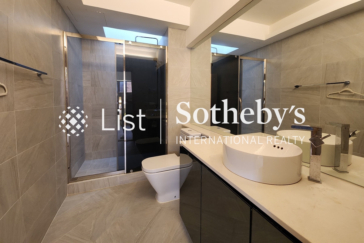 Sunderland Estate 新德園 | Second En-suite Bathroom