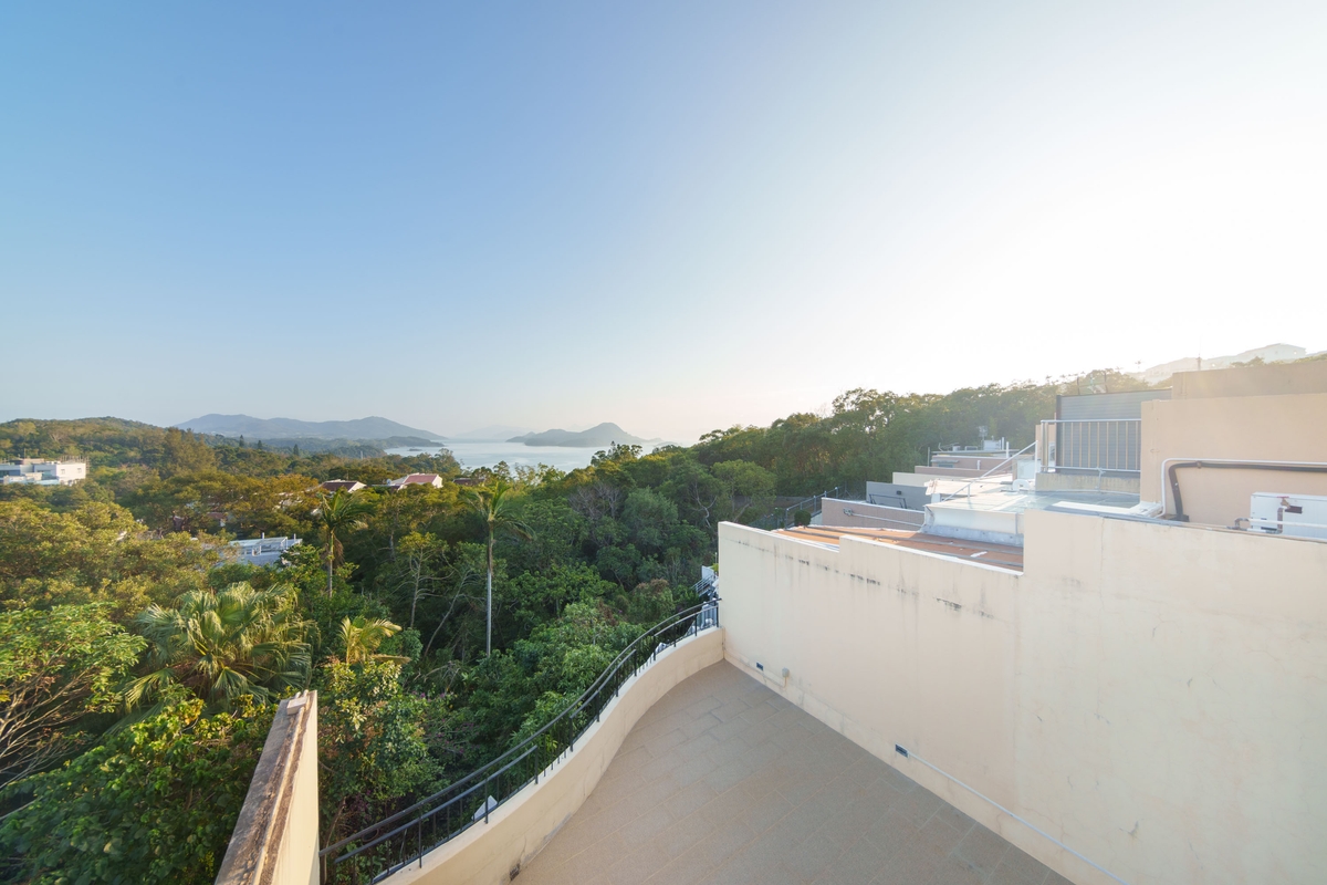 Green Villas 嘉翠苑 | View from Private Roof Terrace