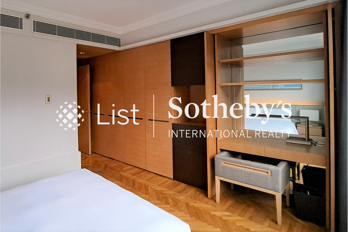 Pacific Place Apartment 太古廣場服務式公寓 | Built-in Wardrobe in Second Bedroom 