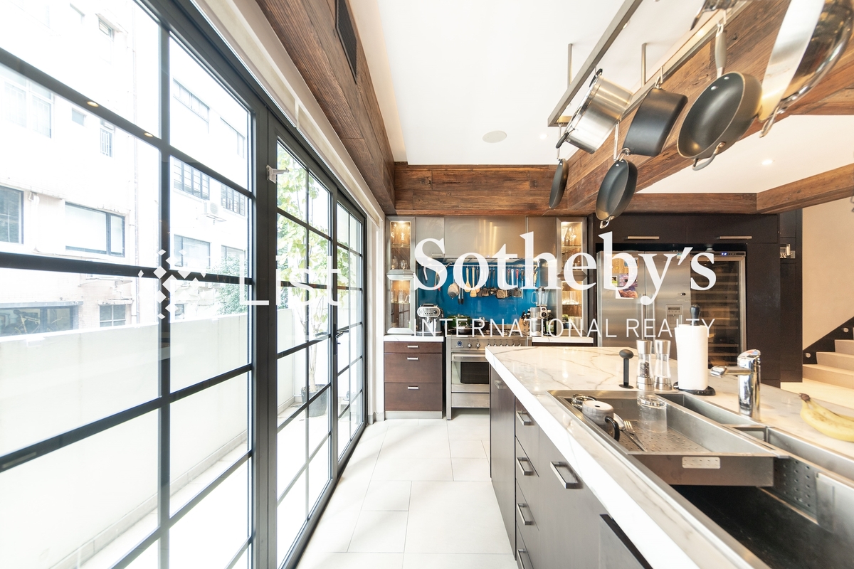 Tung Street 东街 | Open Kitchen