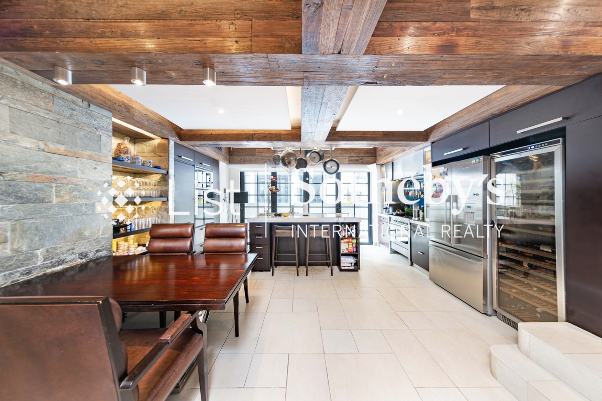 Tung Street 东街 | Open Kitchen