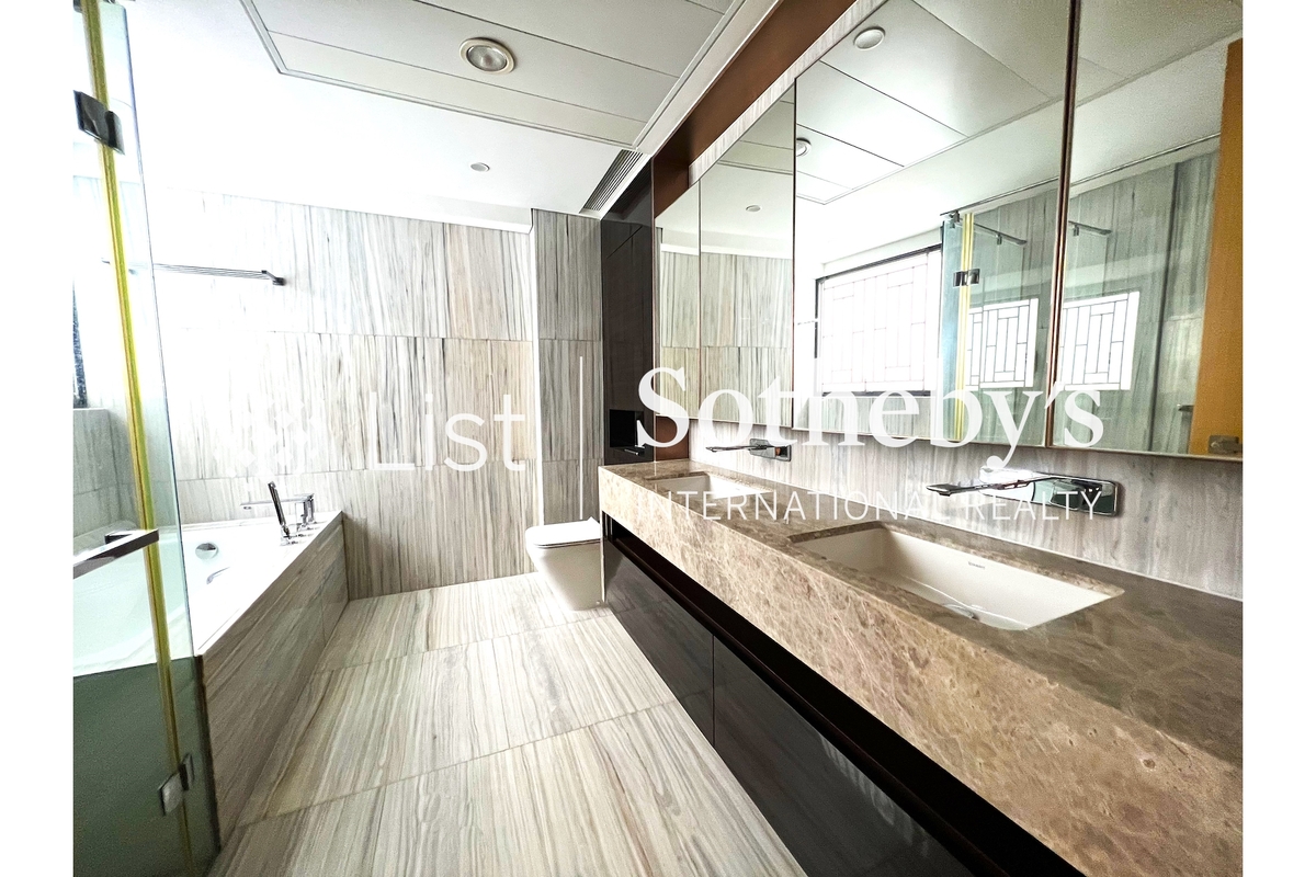 The Visionary 昇薈 | Master Bathroom