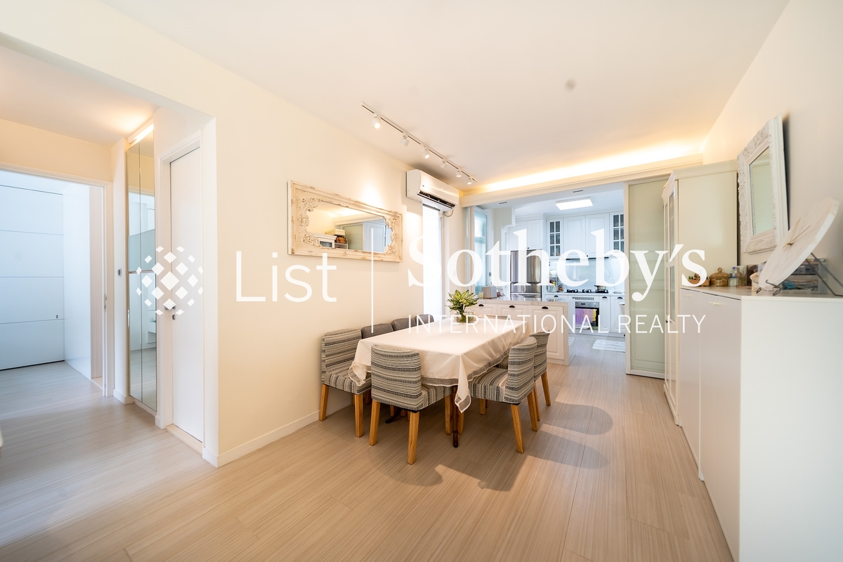 Yar Chee Villas 雅緻洋房 | Living and Dining Room