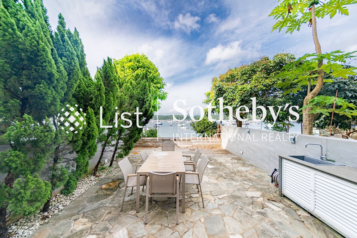 Marina Cove 匡湖居 | Private Garden off Living Room