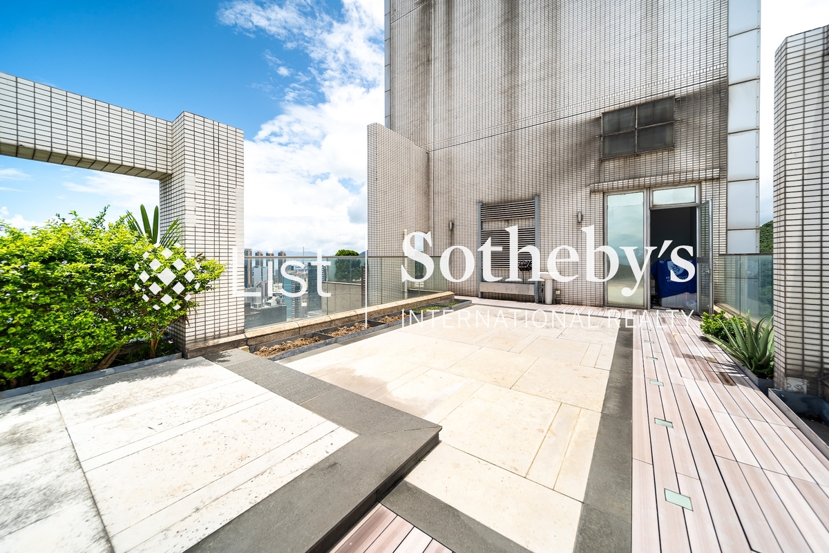 Beacon Lodge 豐盛居 | First Private Roof Terrace