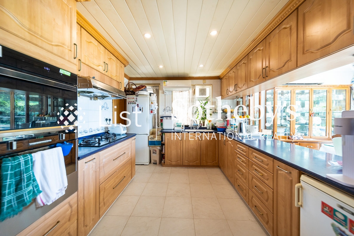 Nam Shan 南山 | Semi-Open Kitchen