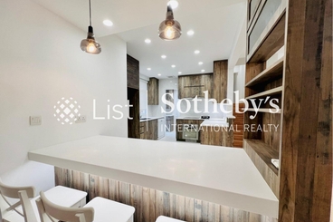 Discovery Bay Phase 1 - Beach Village Seahorse Lane 愉景灣 1期 碧濤海馬徑 | 