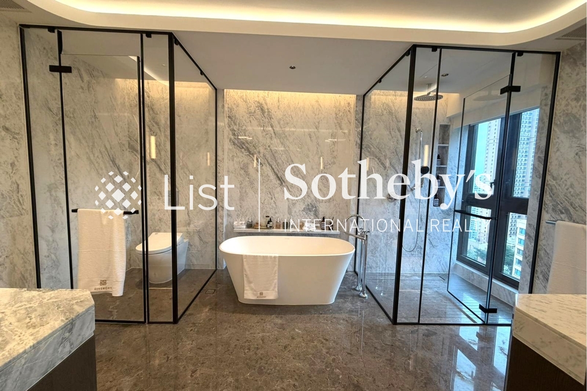 High Peak 寶峰 | Master Bathroom