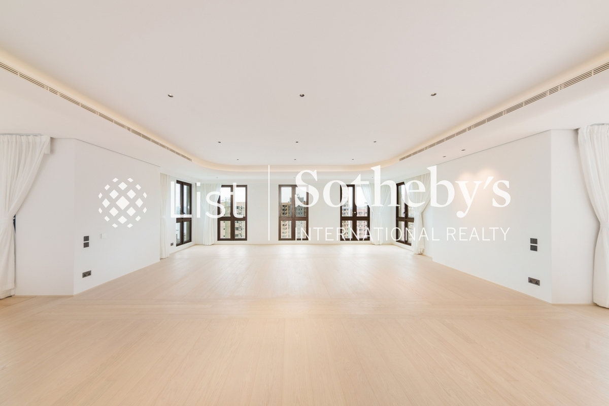 High Peak 寶峰 | Family Room