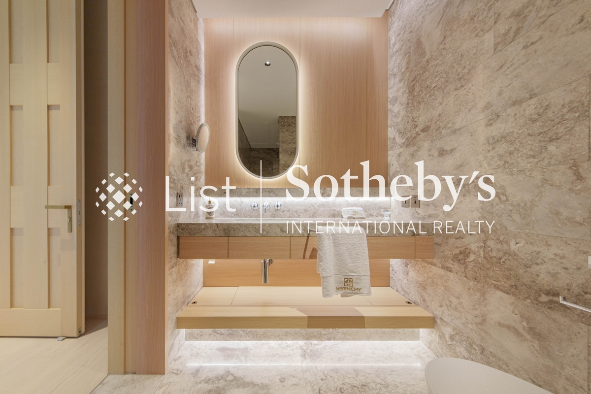 High Peak 寶峰 | Second En-suite Bathroom
