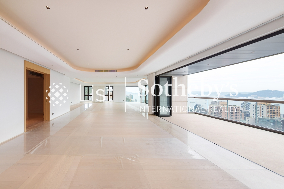 High Peak 寶峰 | Living and Dining Room