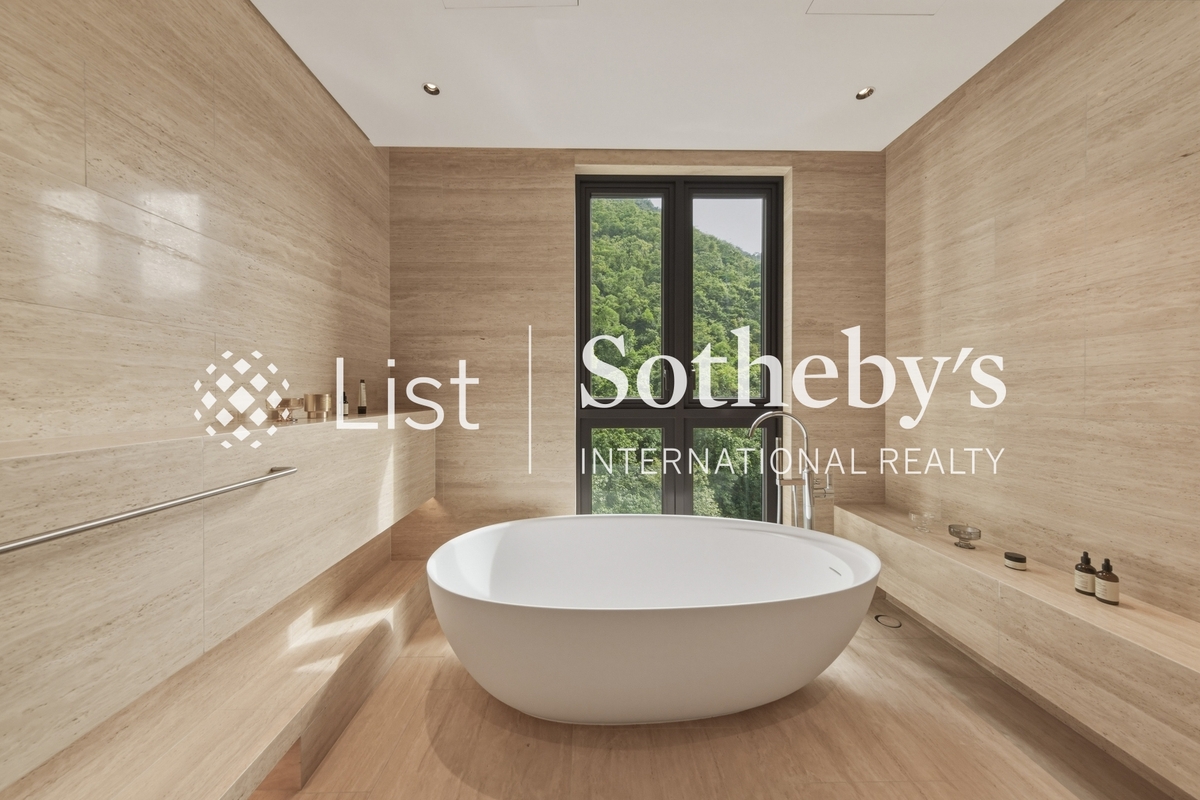High Peak 寶峰 | Master Bathroom