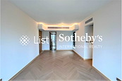 22A Kennedy Road 堅尼地道22號A | Living and Dining Room