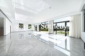 No.15 Shouson 壽臣山15號 | Living and Dining Room