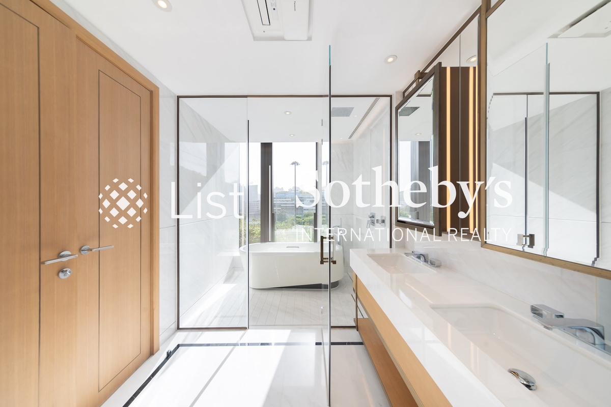 No.15 Shouson 壽臣山15號 | First Master Bathroom
