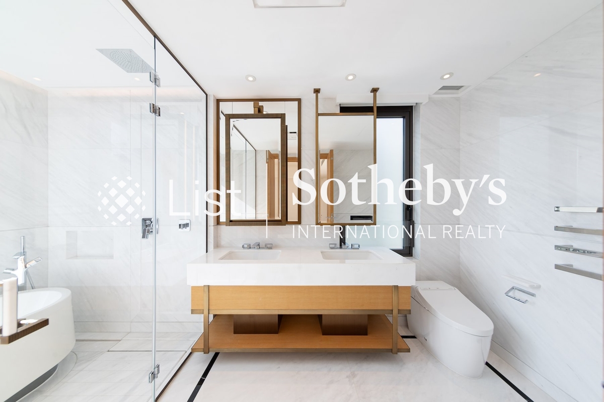 No.15 Shouson 壽臣山15號 | First Master Bathroom