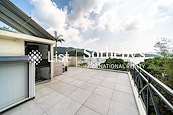 Wong Keng Tei 黃麖地 | Private Roof Terrace