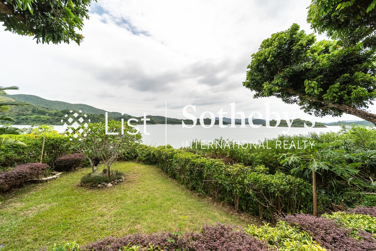 Wong Keng Tei 黃麖地 | Private Garden 