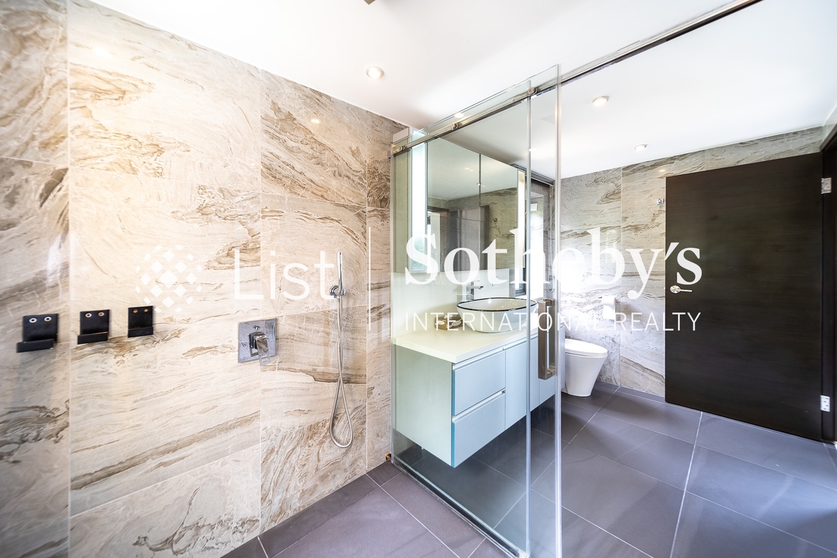 Wong Keng Tei 黃麖地 | Master Bathroom