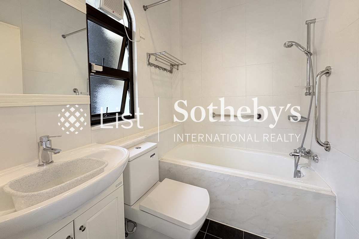 Sea View Villa 西沙小築 | Master Bathroom