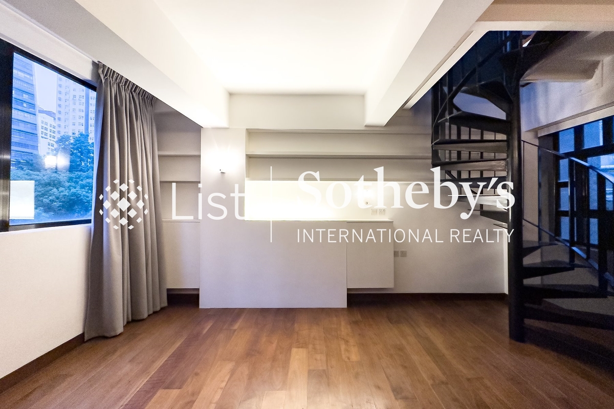 242-244 Hollywood Road 荷李活道242-244號 | Master Bedroom