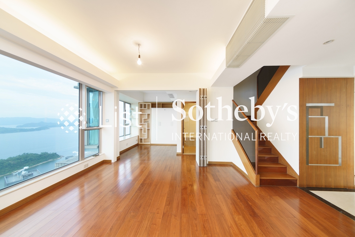 Lake Silver 银湖．天峰 | Living and Dining Room