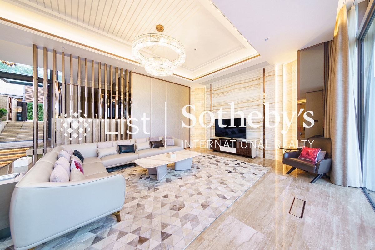 3 Clear Water Bay 清水灣 . 3號 | Living and Dining Room