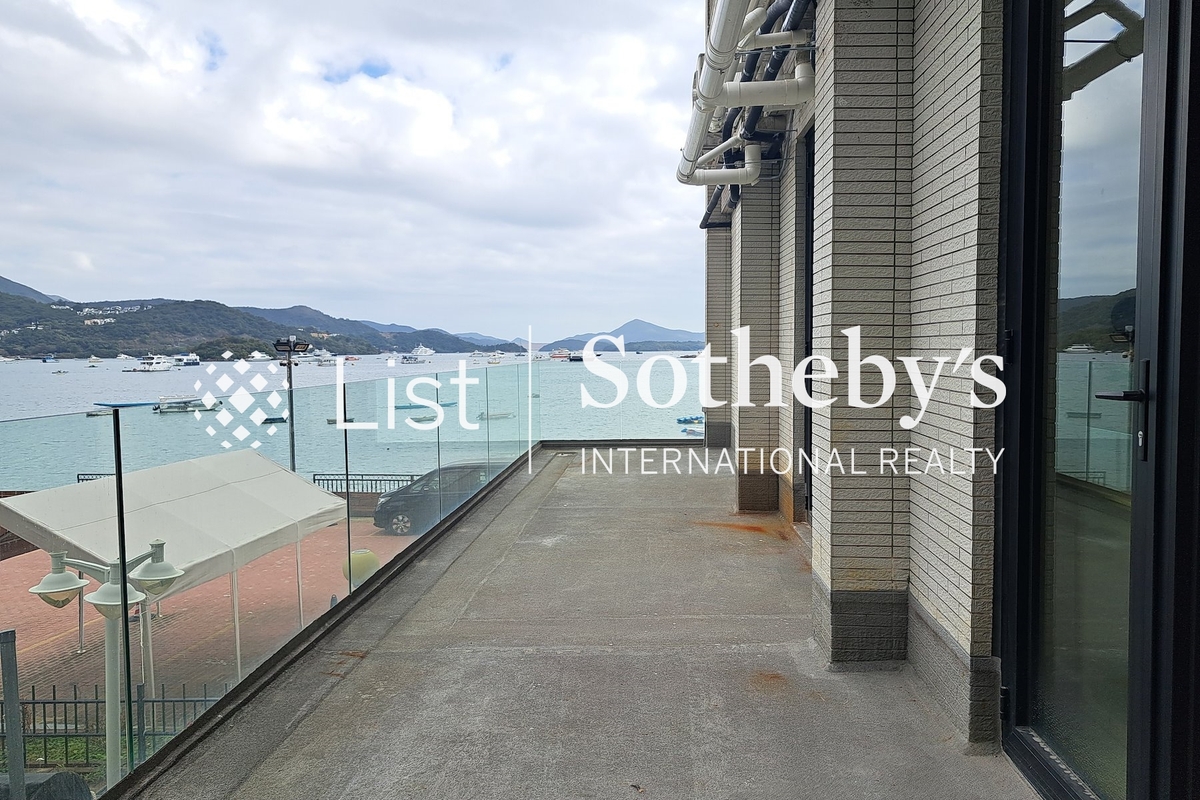 Sai Kung Serviced Apartment Sai Kung Serviced Apartment | Private Terrace off Living and Dining Room