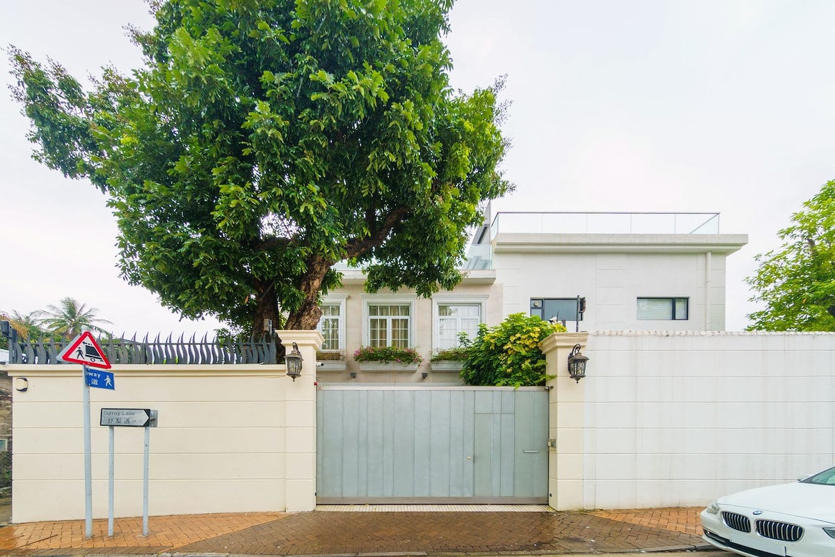 Surrey Road 舒梨道 | Main Door