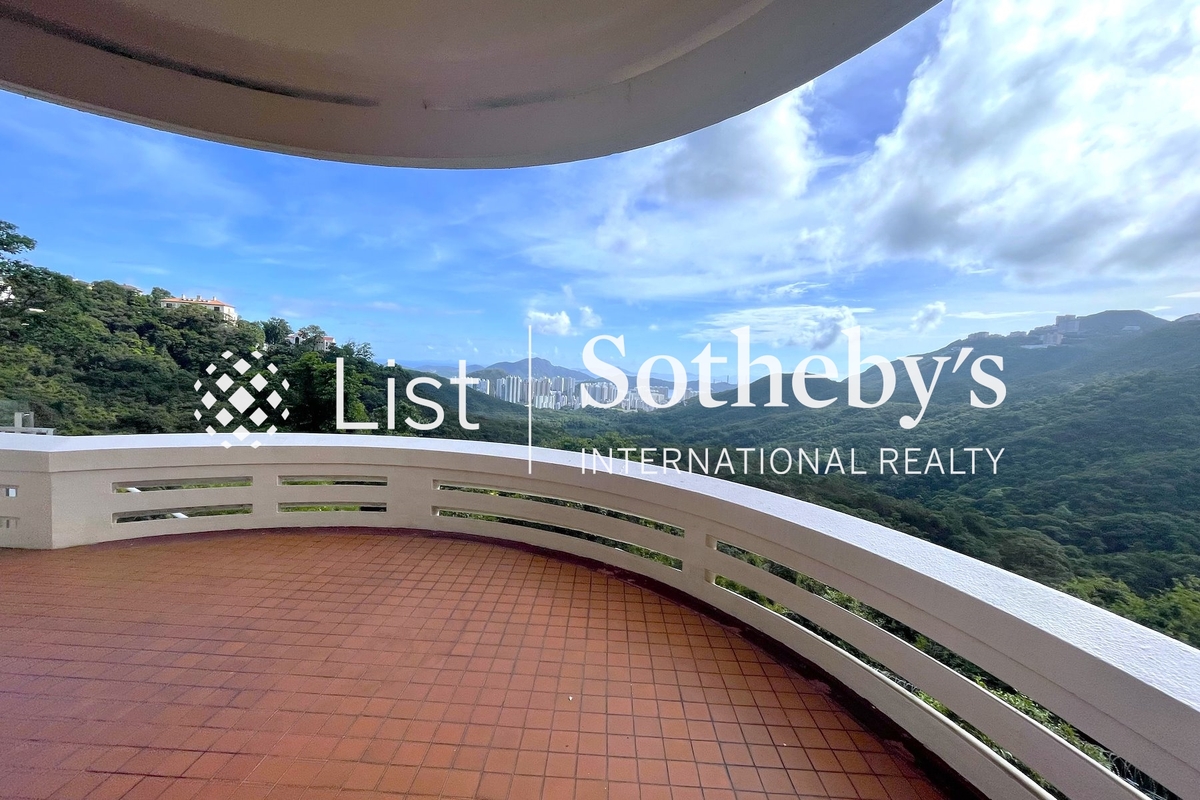 Mount Cameron Road 金馬麟山道 | Balcony off Living and Dining Room