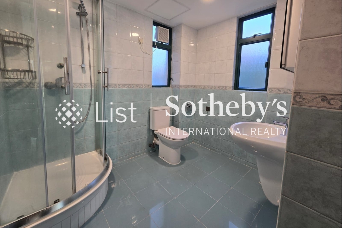 Stanley Beach Villa 祝唐别墅 | Guest Bathroom