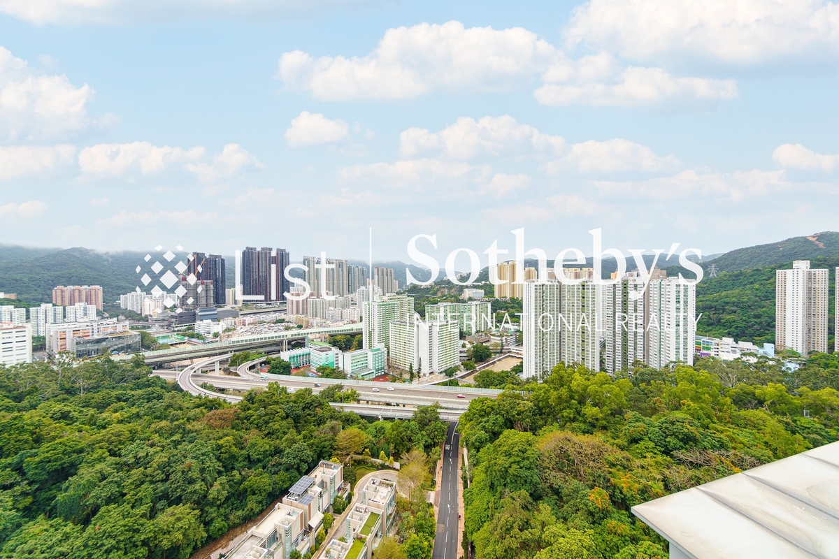 Peak One 壹號雲頂 | View from Living and Dining Room