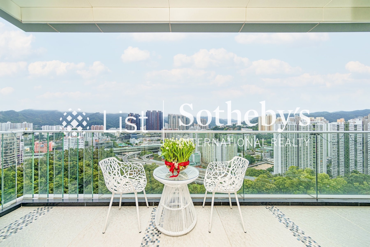 Peak One 壹號雲頂 | Balcony off living & Dining Room