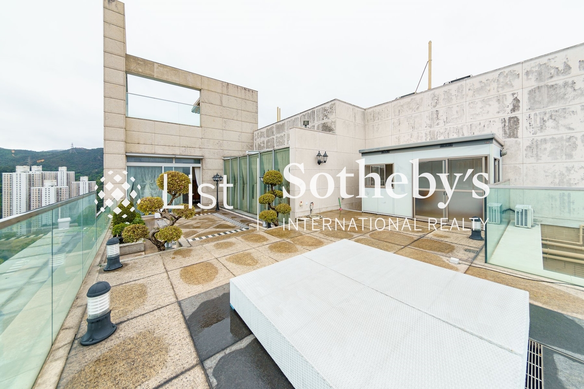 Peak One 壹號雲頂 | Flat Roof Terrace with jacuzzi
