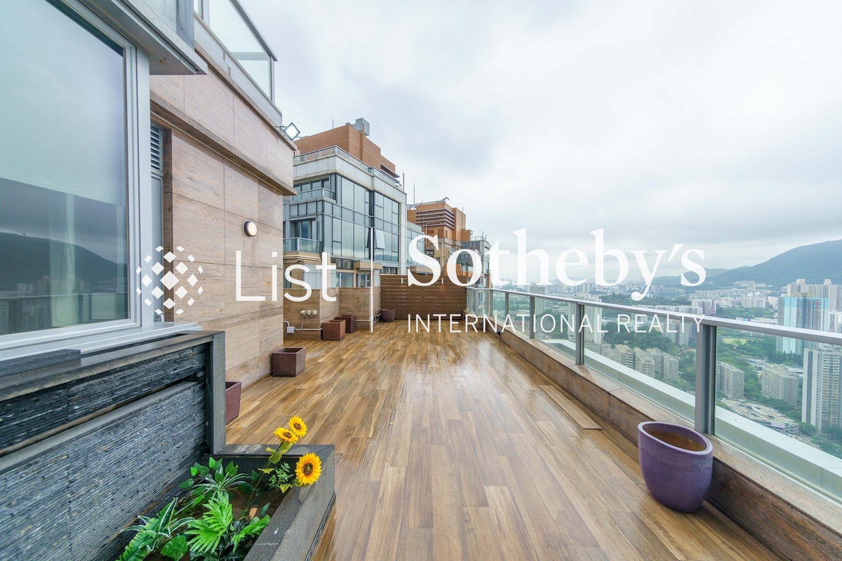 The Latitude 誉．港湾 | Private Terrace off Living and Dining Room