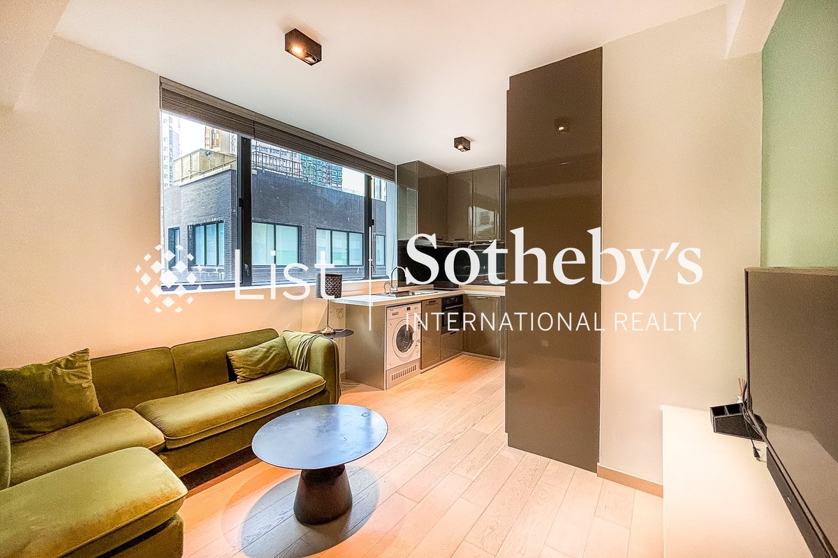 Hollywood Hill Hollywood Hill | Living and Dining Room